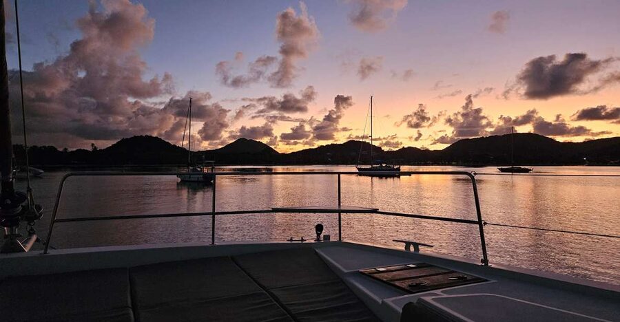 Bonifacio: sunset catamaran trip and aperitif - Boarding at 6:30 PM and finding the correct bay