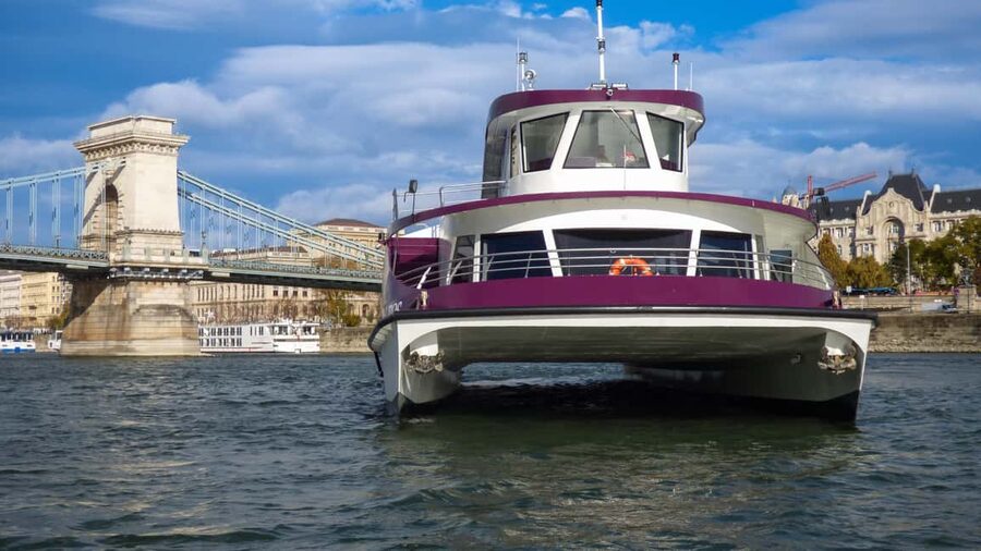 Budapest: Catamaran Pizza Cruise - Key points to know before booking