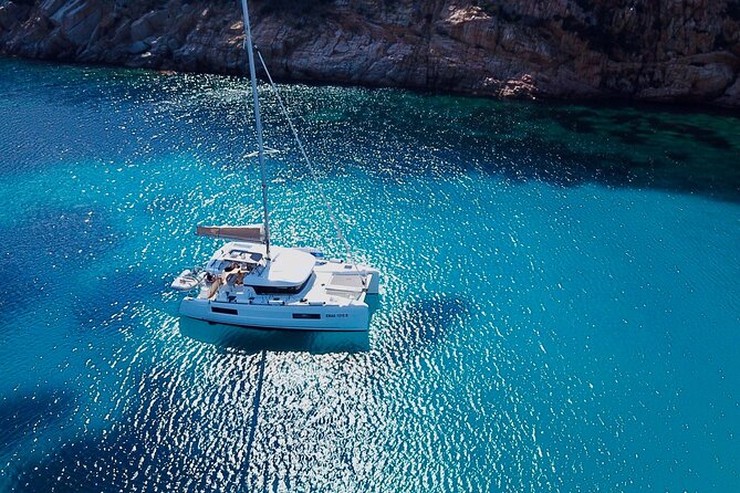 By Catamaran to the La Maddalena Archipelago from Poltu Quatu - Key points at a glance