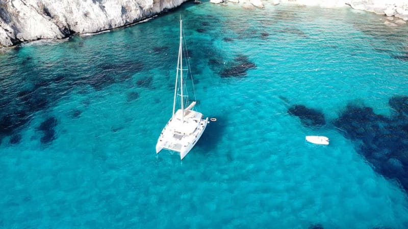 Cagliari: Catamaran Tour to the Gulf of the Angels - Cala Bernat and the first coastal views