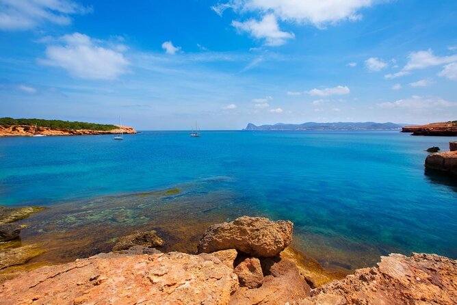 Cala Bassa & Cala Compte in Catamaran, sunset closing!! - Five things to know before you book