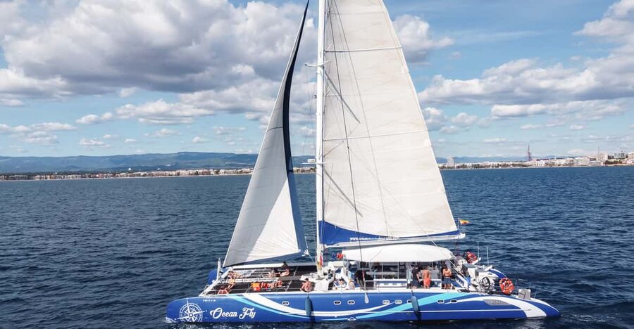 Cambrils: Costa Daurada Sail Catamaran Cruise - Swimming and snorkeling near Cap Salou