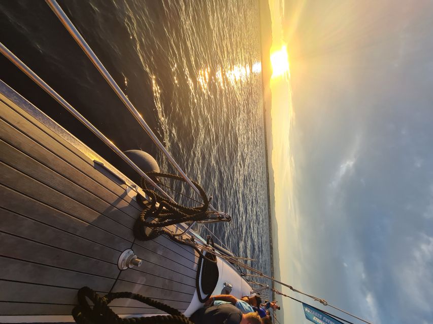 Cambrils: Costa Dorada Sunset Catamaran Cruise with Drinks - Drinks, Music, and the Open-Bar Question