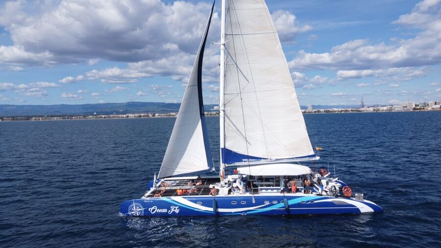 Cambrils: Costa Dorada Sunset Catamaran Cruise with Drinks - Sunset From the Water