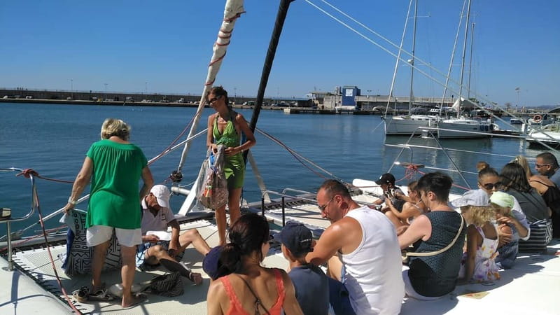 Cambrils/Salou: Coastline Catamaran 2h with drinks, pickup - The swim stop near Platja de les Palmeres
