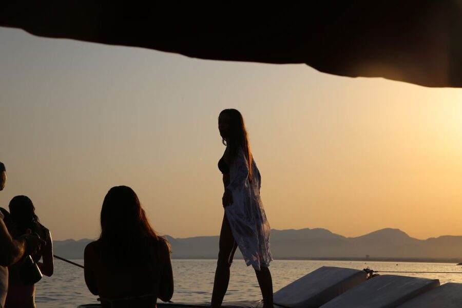 Cambrils: Sunset Catamaran Cruise & Drinks w/ Sunbed - Sunset, cava, and a comfortable place to sit