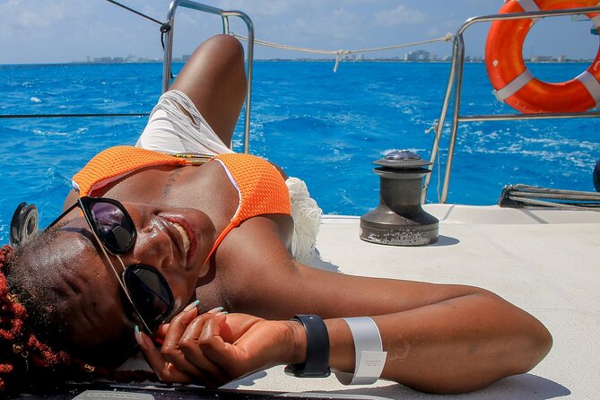 Cancun Catamaran: Sail to Isla Mujeres + Buffet & Drinks - Isla Mujeres and the beach-club stop