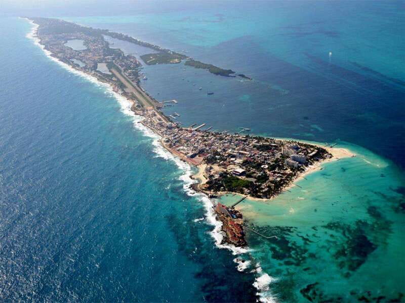 Cancun: Half Day Private Catamaran to Isla Mujeres - Why a private catamaran changes the outing