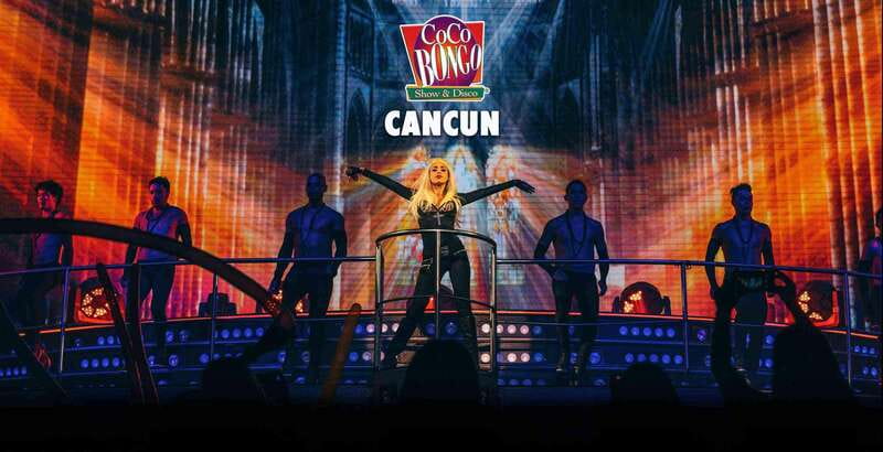 Cancun: Isla Mujeres Catamaran + Coco Bongo Show - Sailing out to Arrecife El Meco