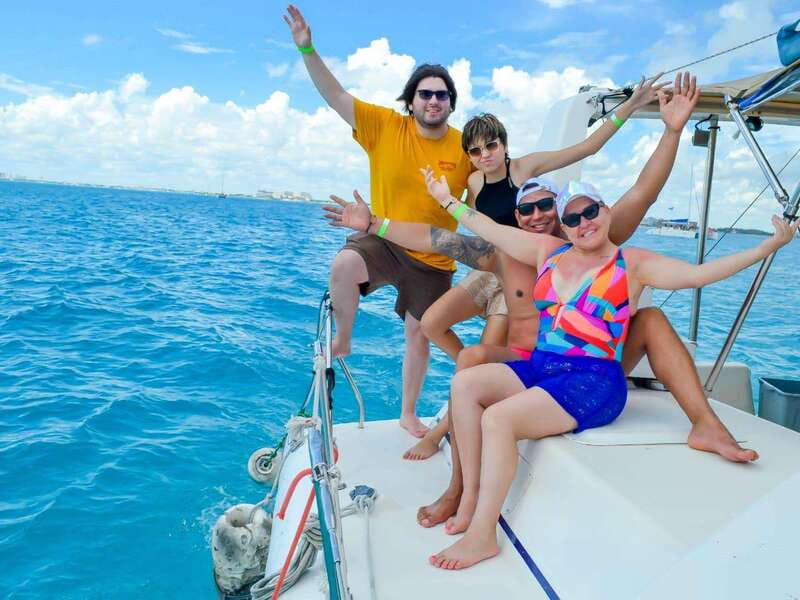 Cancun: Isla Mujeres Catamaran Tour with Open Bar of Drinks - The 30-minute snorkeling stop