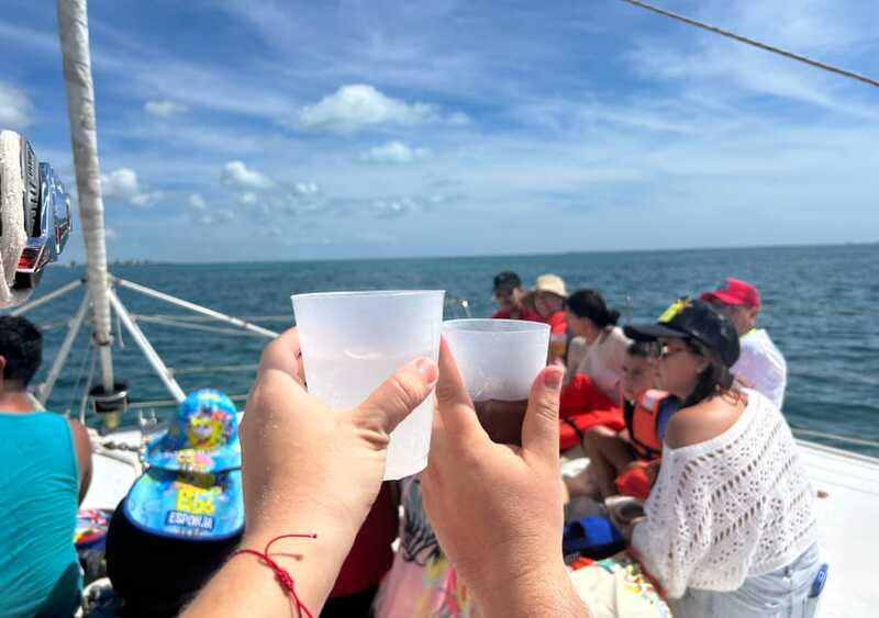 Cancun: Isla Mujeres Catamaran with buffet, drinks & snorkel - Lunch and beach time at Playa Norte