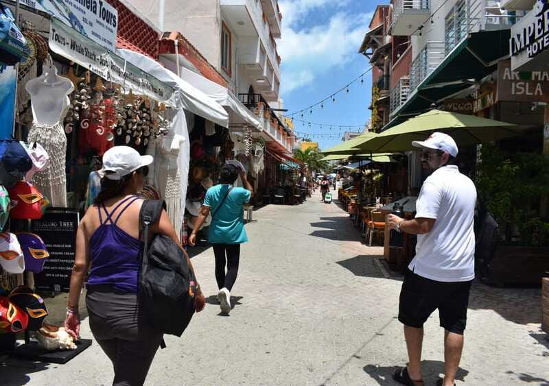 Cancun: Isla Mujeres Only Adults Catamaran, drinks & snorkel - Two hours to explore Isla Mujeres