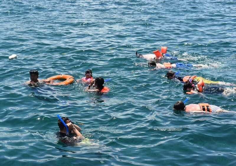 Cancun: Isla Mujeres Only Adults Catamaran, drinks & snorkel - Who will enjoy this catamaran most?