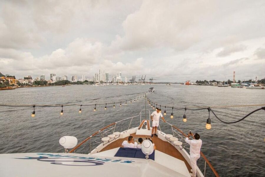 Cartagena: 4-course Culinary Experience aboard a catamaran - Booking details that matter