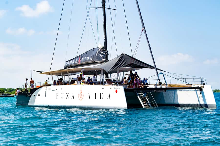 Cartagena: Rosario Islands Catamaran with Lunch and Snorkel - Quick takeaways