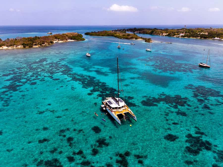 Cartagena: Rosario Islands Catamaran with Lunch and Snorkel - From Bodeguita Dock to open Caribbean water