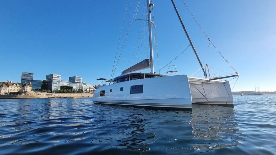 Cascais:Luxury Private Sailing Catamaran Cruise with a Drink - Key points at a glance