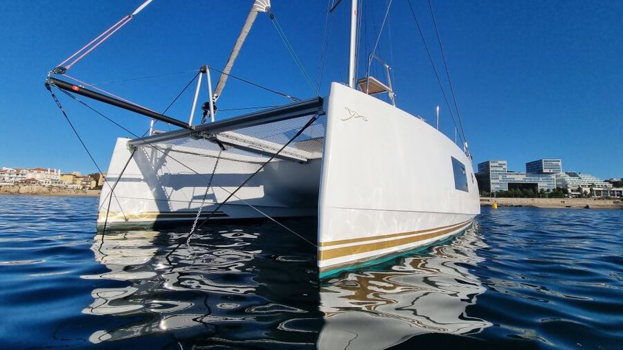 Cascais:Luxury Private Sailing Catamaran Cruise with a Drink - Meeting the boat at Cascais Marina