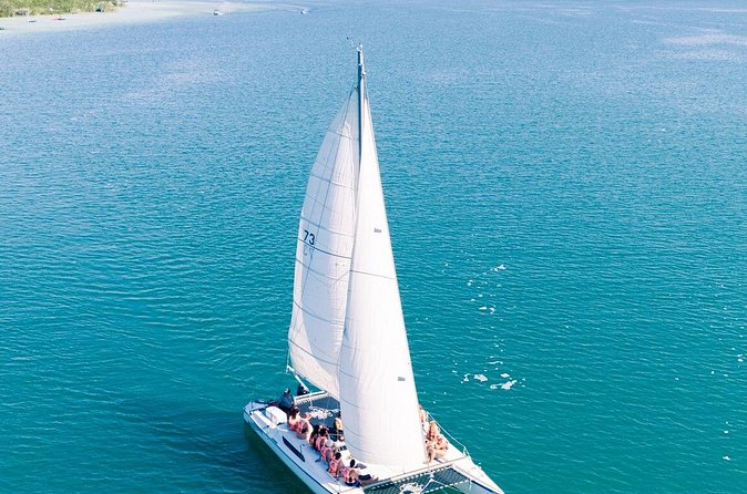 Catamaran Adventure: Navigate the Seven Colors - What the crew does especially well