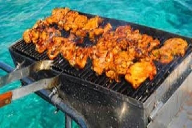Catamaran, BBQ, Ile Gabriel , Ile Plate ,Coin de Mire - Day one: seven hours from Grand Baie to the northern islands