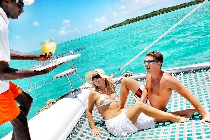 Catamaran, BBQ, Ile Gabriel , Ile Plate ,Coin de Mire - Île Plate and Île Gabriel: beach time with a boat-day feel