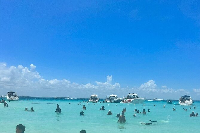 Catamaran Cancun to Isla mujeres Lunch OpenBar and Snorkeling - Isla Mujeres and the short walk to Playa Norte