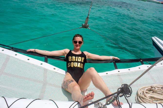 Catamaran Cancun to Isla mujeres Lunch OpenBar and Snorkeling - Drinks, music, and the return cruise