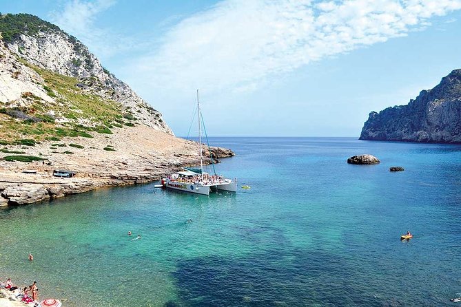 Catamaran Cruise from Port d'Alcudia with Lunch and Swim Stop - What lunch is really like