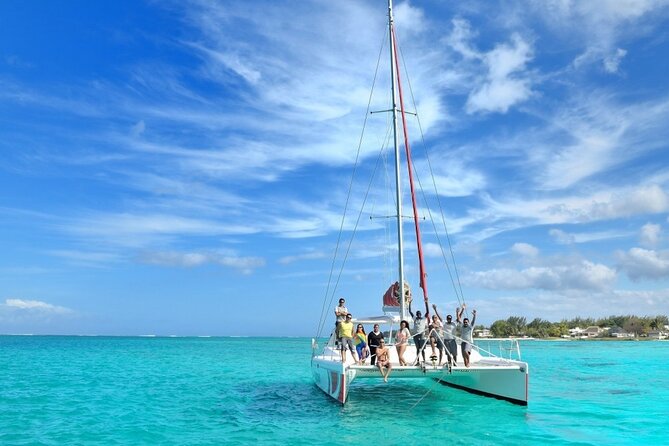 Catamaran Cruise: Isle aux Cerfs, Including BBQ Lunch, in Mauritius - Passing Ile du Phare on the way to Isle aux Cerfs