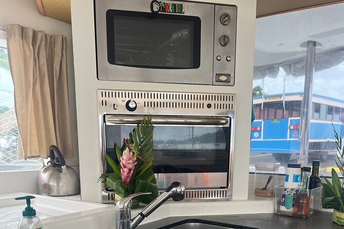 Catamaran Cruise - Leeward Islands – The Polynesian Escape - Day two: grilling on a motu and time at the beach