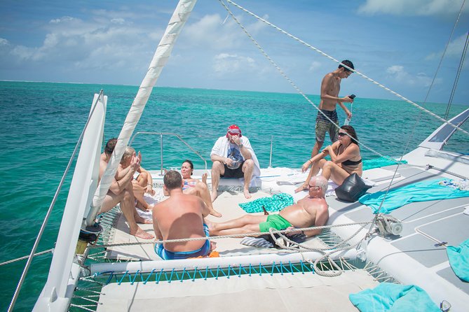Catamaran cruise to Ile aux cerfs with bbq lunch - Who should book this catamaran cruise?
