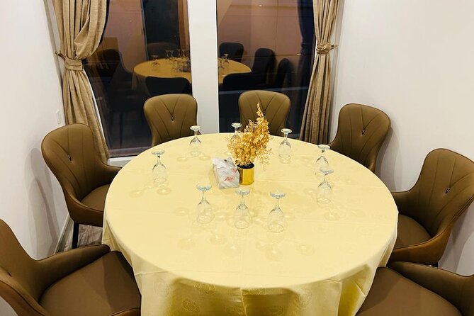 Catamaran Cruise with Dinner at Al Jaddaf Waterfront Dubai - How crowded and comfortable is the boat?