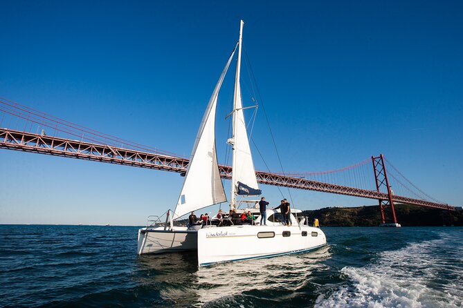 Catamaran Cultural Tour through Lisbon - A closer look at the Lisbon views