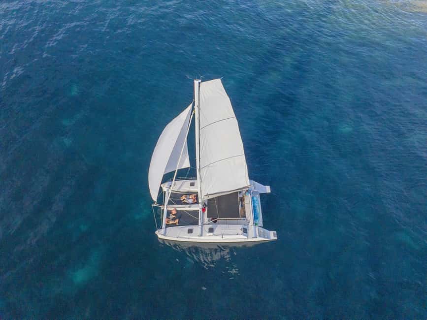 Catamaran excursion in the Estérel - Why Théoule-sur-Mer is the right starting point