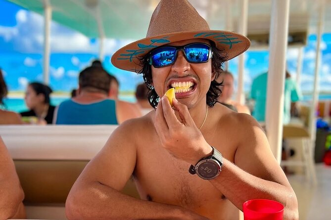Catamaran Excursion + Open bar + Snorkeling at El Cielo - Palancar Reef and the search for turtles