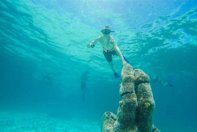 Catamaran Group Sightseeing, Snorkeling Tour Isla Mujeres - Starting at Playa Las Perlas in Cancun