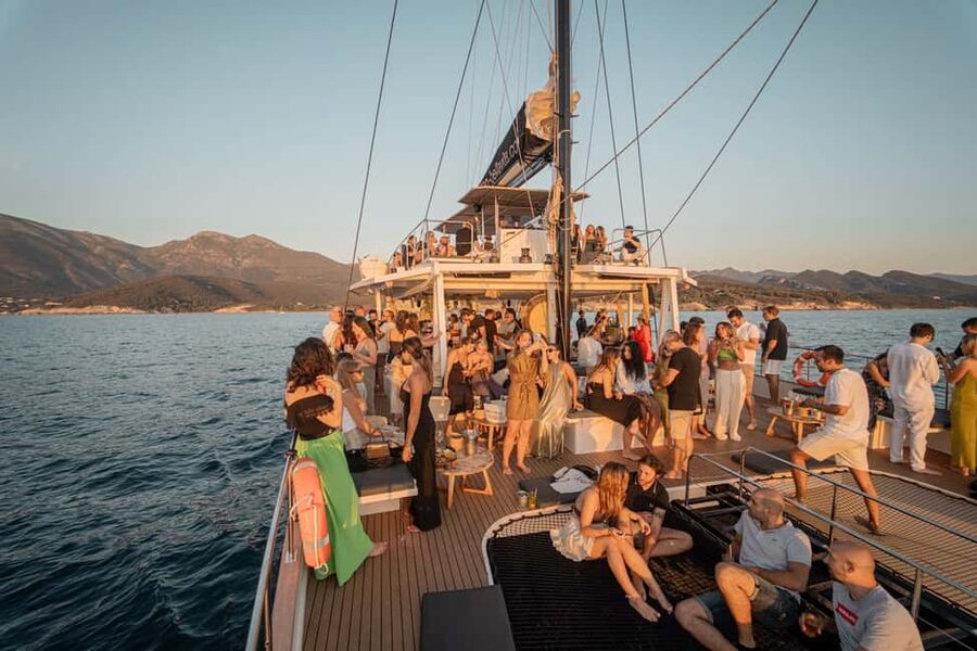 Catamaran half-day excursion - Final verdict: book it for the water time