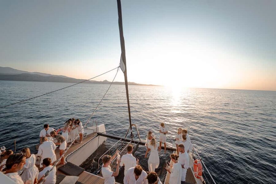 Catamaran half-day excursion - Family comfort and the size of the group