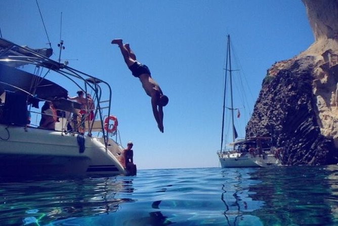 Catamaran Half Day Morning Cruise: Kleftiko - Why a half-day boat trip is worth your time in Milos