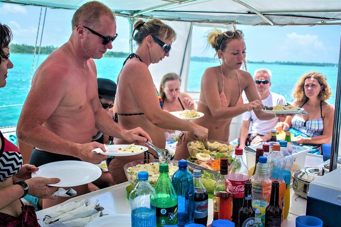 Catamaran Ile aux Cerfs, snorkeling + GRSE Waterfall, BBQ & Bar - Meeting at Trou d’Eau Douce at 9:00 am