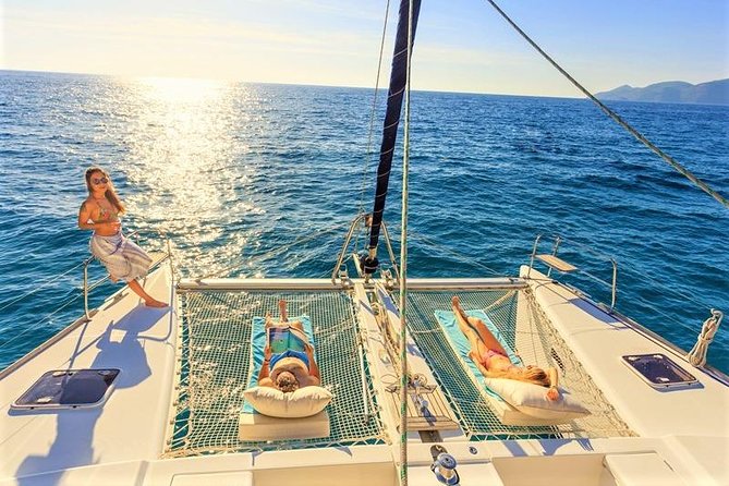 Catamaran Ile aux Cerfs, snorkeling + GRSE Waterfall, BBQ & Bar - Safety, phones, and personal belongings