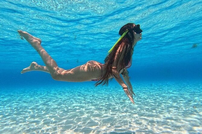 Catamaran in Cozumel with snorkeling at El Cielo and open Bar - The open bar, music, and meal