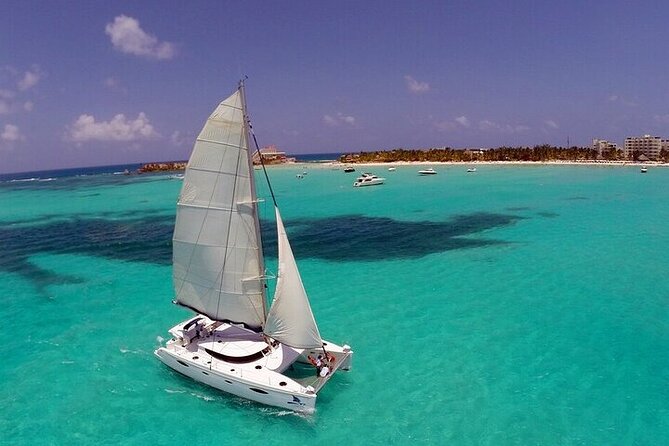 Catamaran Isla Mujeres Drinks and Lunch Party - What this Isla Mujeres boat day is really like
