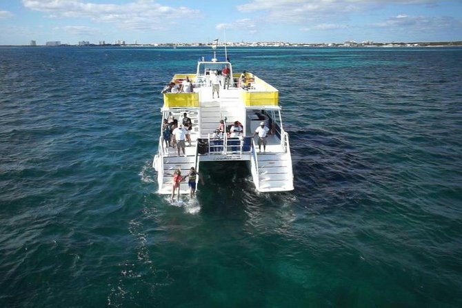 Catamaran Isla Mujeres Unlimited Departing from Playa del Carmen - The early pickup and long road connection