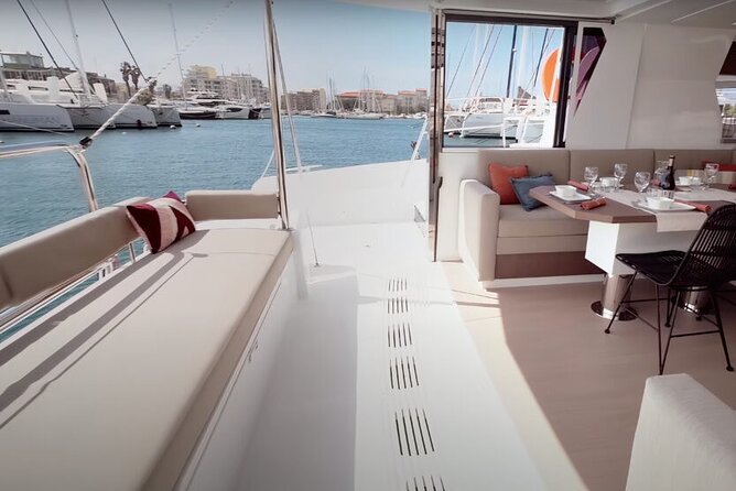 CATAMARAN Kleftiko Poliegos & Round of Milos Lunch with Openbar - Breakfast and the first stretch from Adamantas