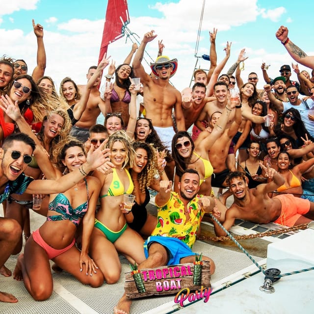 Catamaran Lucile | Famous VIP cata party - Booking, cancellation, and language details
