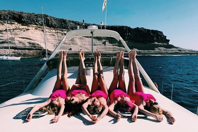 CATAMARAN OCEAN CRUISE TOUR, Food & Drinks included! - The boat, group size, and comfort question
