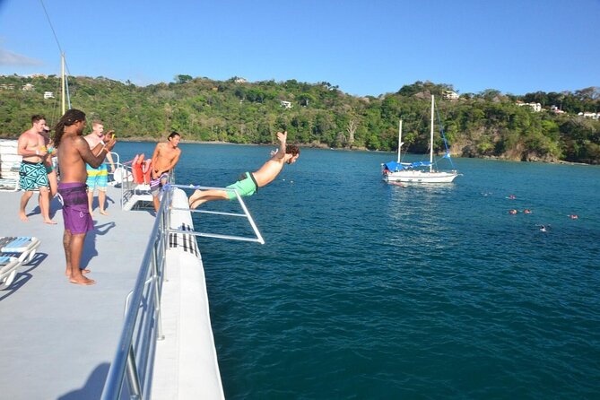 Catamaran Ocean King Manuel Antonio - Booking, cancellation, and practical details