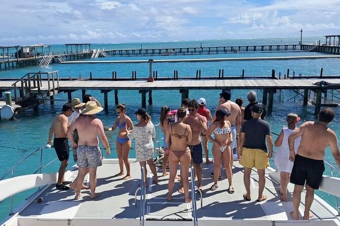 Catamaran party in Punta Cana with open bar, music and more - Music, dancing, and the right kind of company