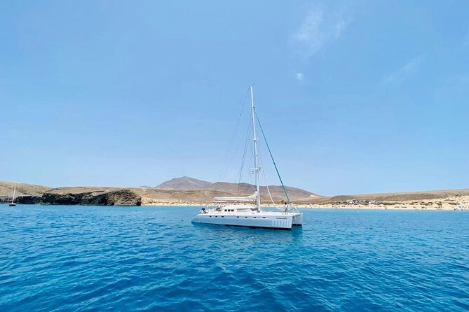 Catamaran Sailing Experience to Papagayo's Beaches with lunch and drinks - From Puerto del Carmen to Lanzarote’s southern coast